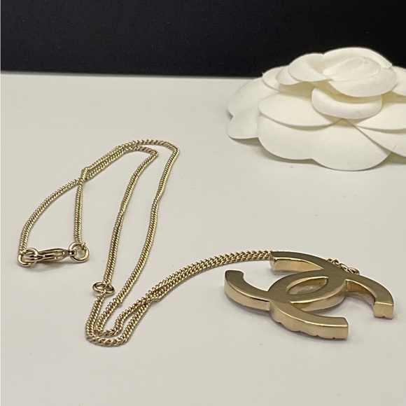 Chanel Champagne Gold and Rhinestone Pendant Necklace - Picture 11 of 11